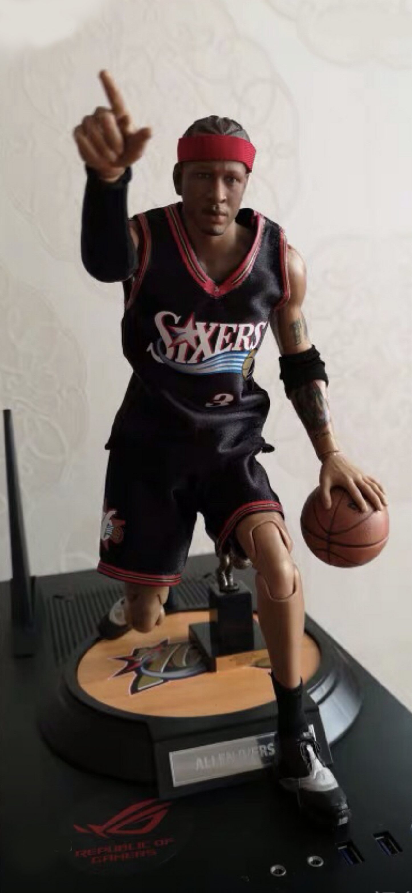 1:6 e NBA Allen Iverson Action Figure New In Box